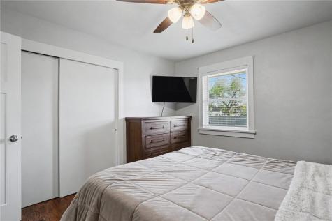 1101 Staub Court NE Cedar Rapids IA 52402
