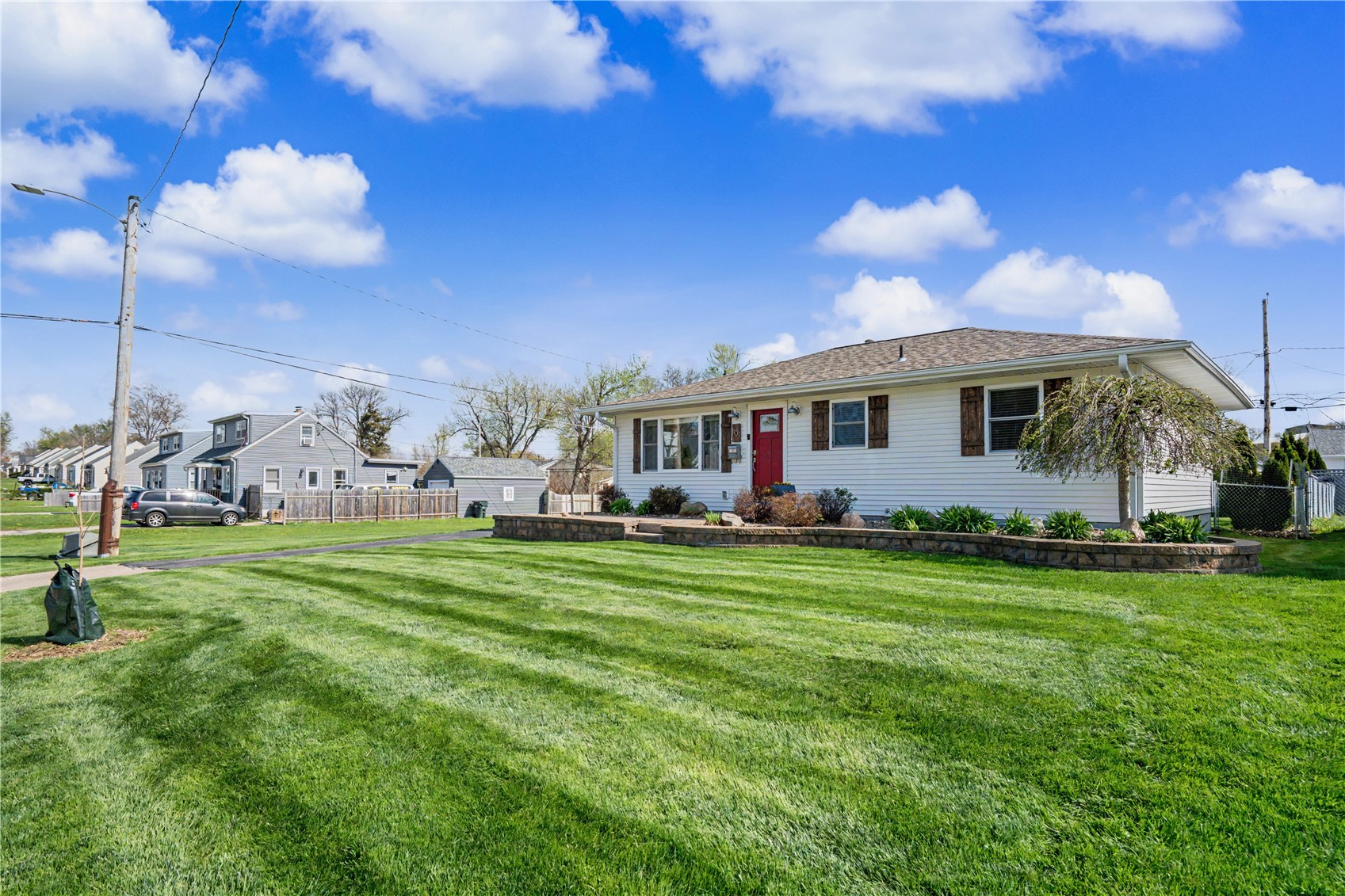 1101 Staub Court NE Cedar Rapids IA 52402