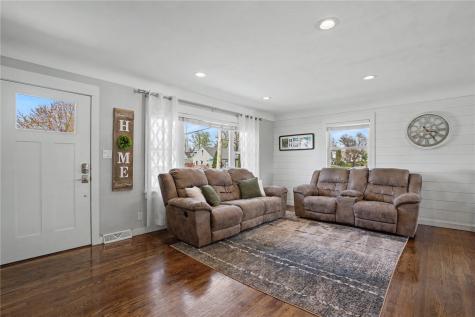 1101 Staub Court NE Cedar Rapids IA 52402