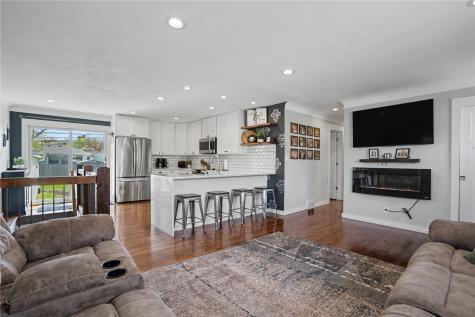 1101 Staub Court NE Cedar Rapids IA 52402