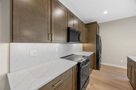 317 Hackberry Drive Palo IA 52324