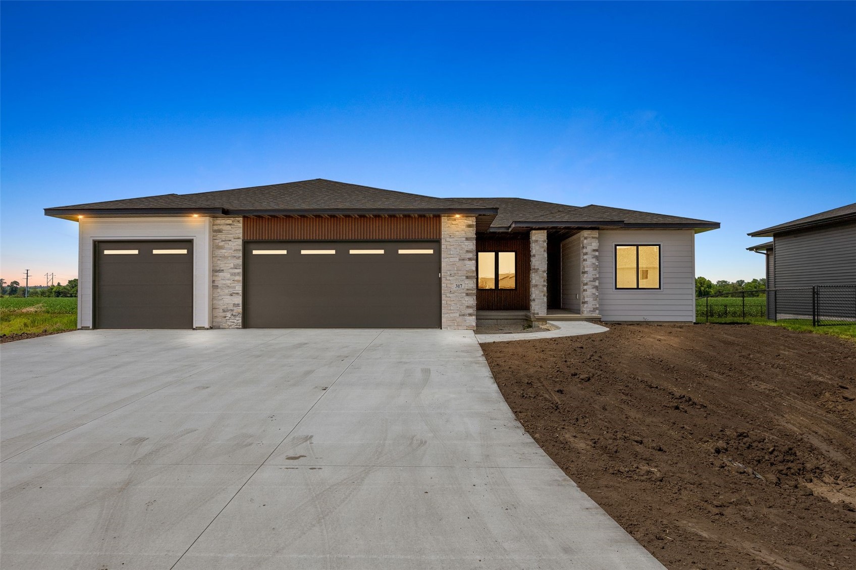 317 Hackberry Drive Palo IA 52324