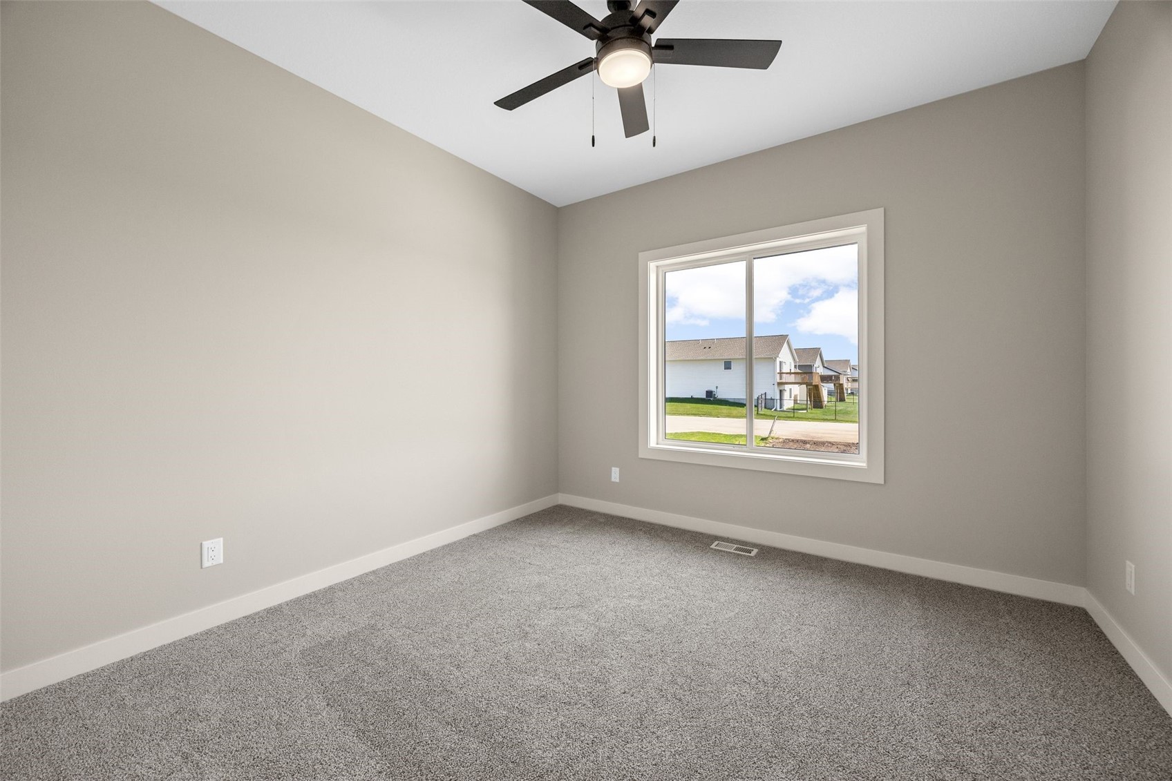 317 Hackberry Drive Palo IA 52324