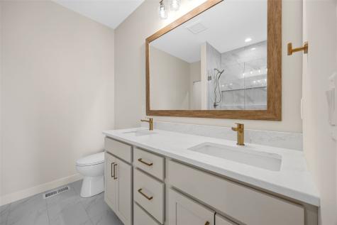 317 Hackberry Drive Palo IA 52324