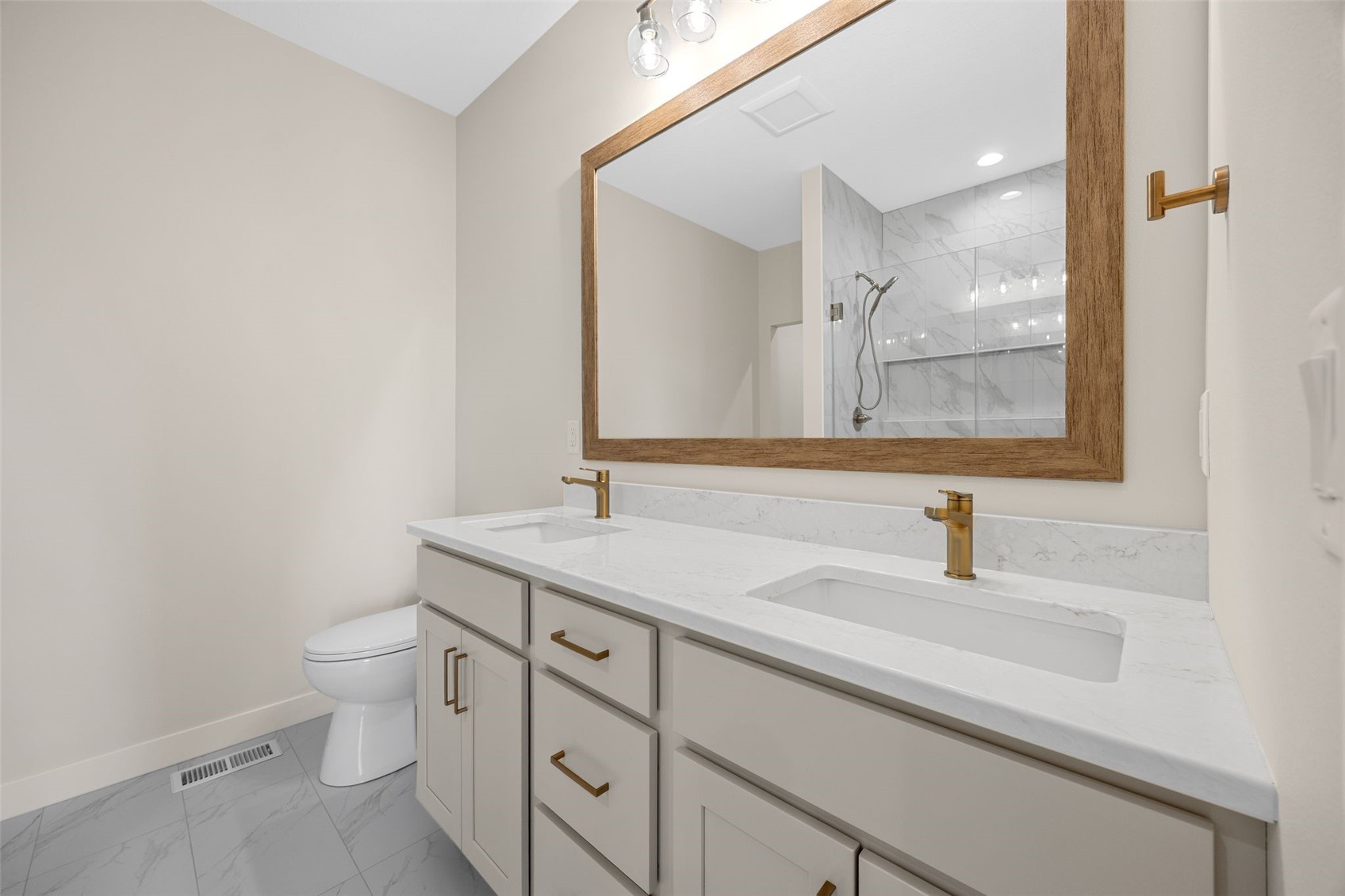 317 Hackberry Drive Palo IA 52324
