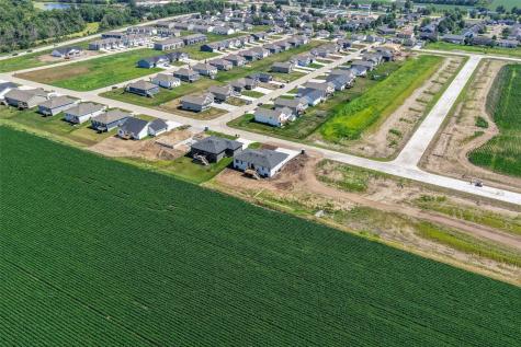 317 Hackberry Drive Palo IA 52324