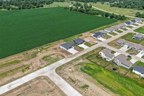 317 Hackberry Drive Palo IA 52324