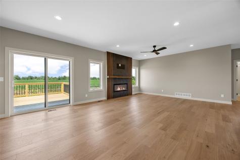 317 Hackberry Drive Palo IA 52324