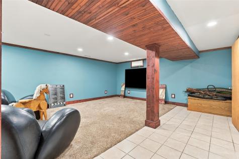 210 Water Street Center Point IA 52213