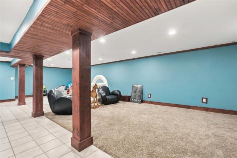 210 Water Street Center Point IA 52213