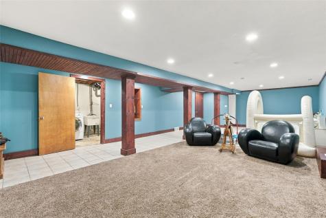 210 Water Street Center Point IA 52213