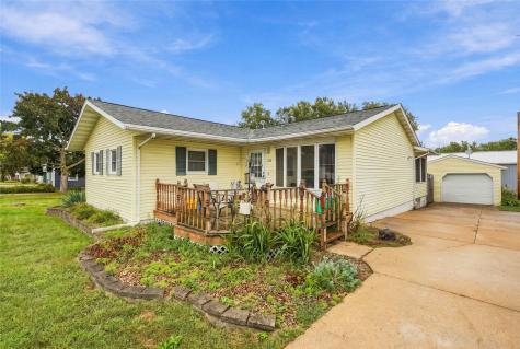 210 Water Street Center Point IA 52213