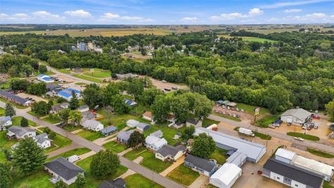 210 Water Street Center Point IA 52213