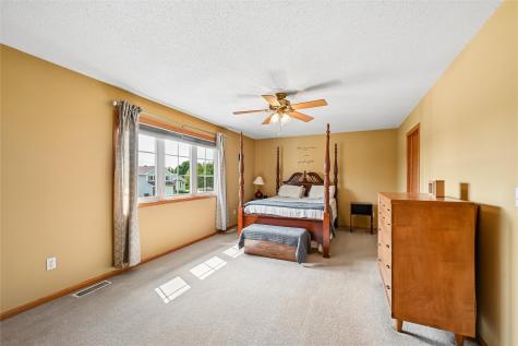 7306 Prairie Heights Drive SW Cedar Rapids IA 52404