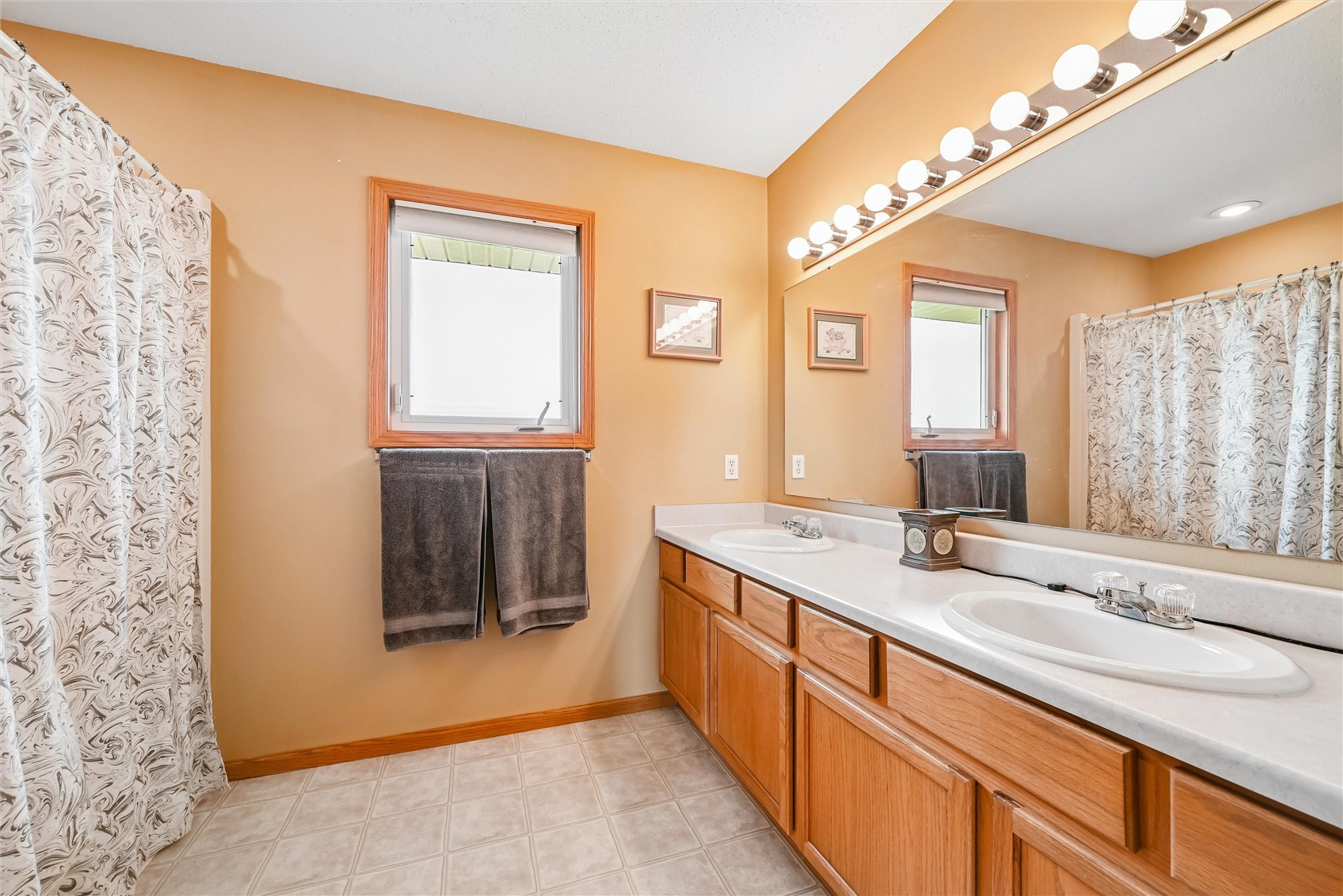7306 Prairie Heights Drive SW Cedar Rapids IA 52404