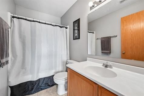 7306 Prairie Heights Drive SW Cedar Rapids IA 52404