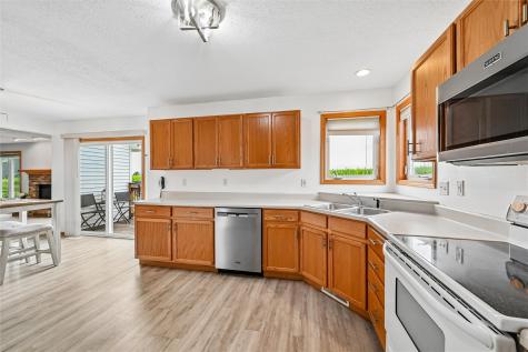 7306 Prairie Heights Drive SW Cedar Rapids IA 52404