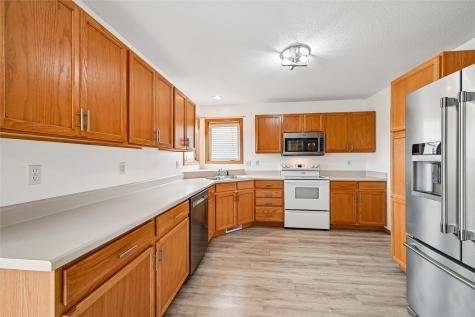 7306 Prairie Heights Drive SW Cedar Rapids IA 52404