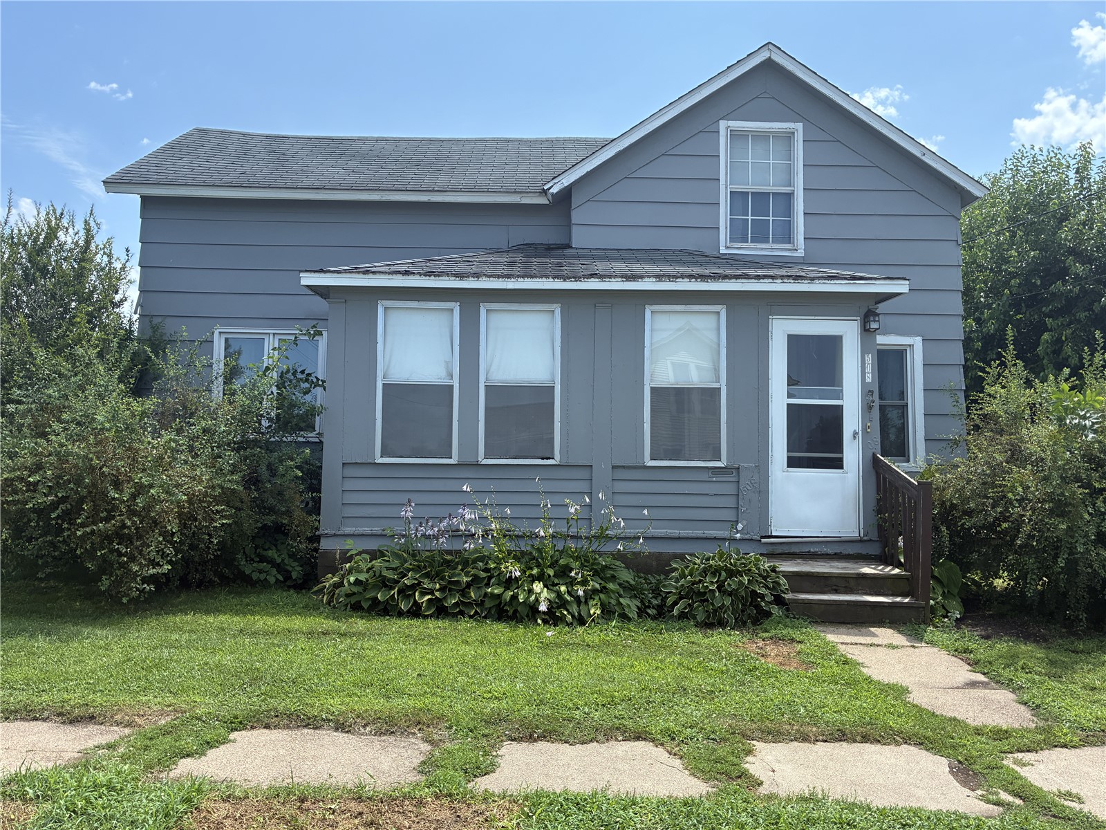 508 E 3rd Street Vinton IA 52349