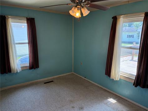 508 E 3rd Street Vinton IA 52349