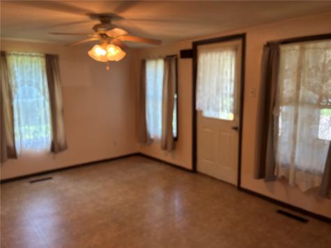 508 E 3rd Street Vinton IA 52349