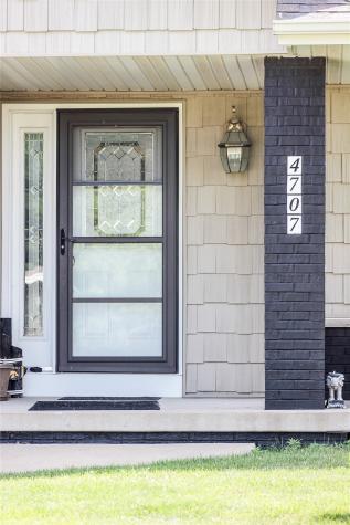 4707 Indian Ridge Street SW Cedar Rapids IA 52404