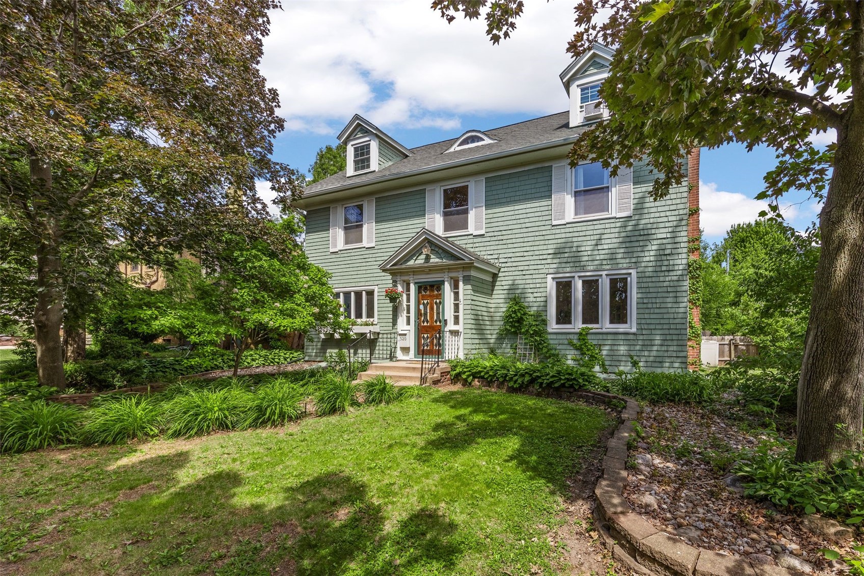 320 19th Street SE Cedar Rapids IA 52403