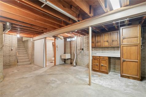 3611 1st Avenue SW Cedar Rapids IA 52405