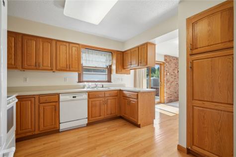 3611 1st Avenue SW Cedar Rapids IA 52405