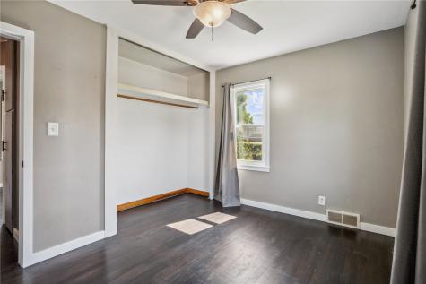 1060 NE 17th Street Cedar Rapids IA 52402
