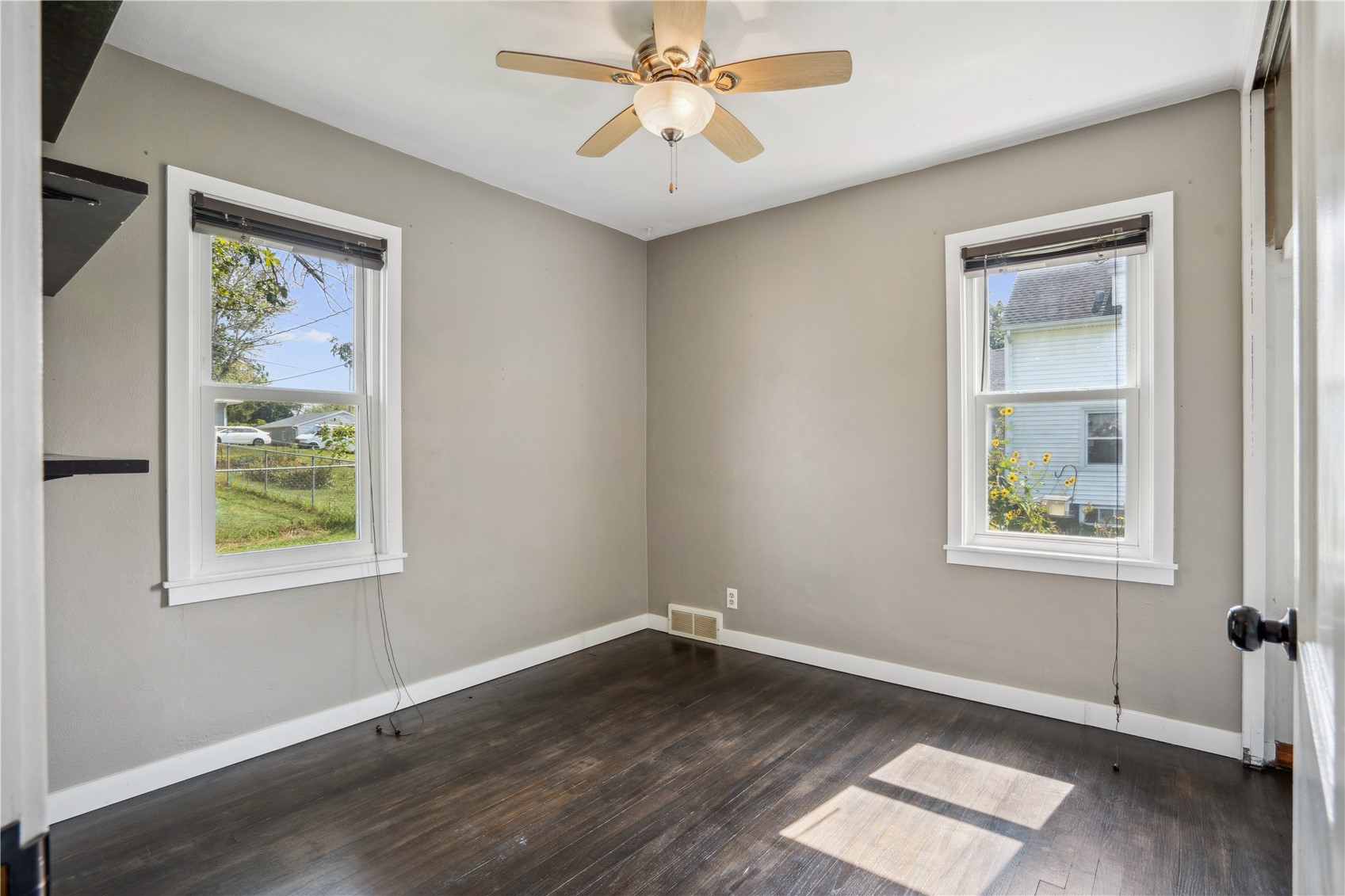 1060 NE 17th Street Cedar Rapids IA 52402