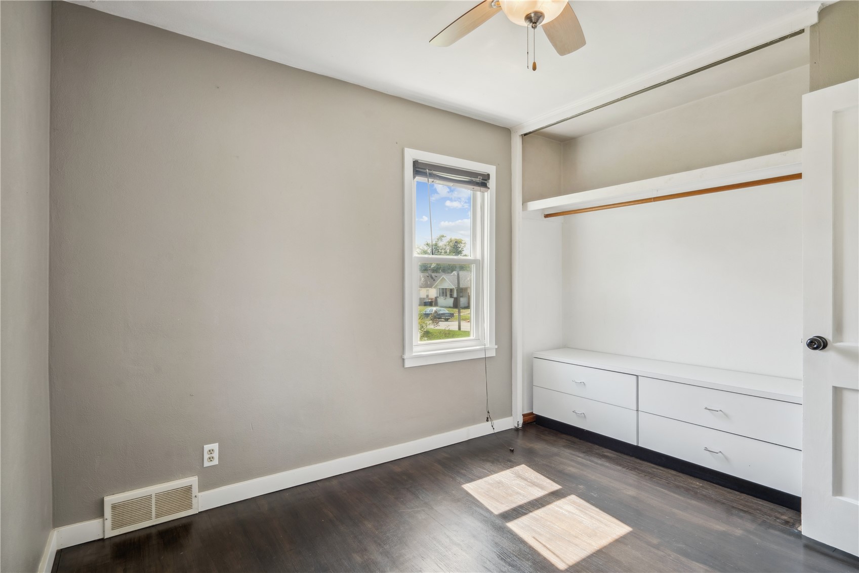 1060 NE 17th Street Cedar Rapids IA 52402