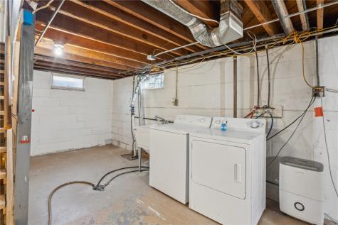 1060 NE 17th Street Cedar Rapids IA 52402