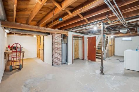 1060 NE 17th Street Cedar Rapids IA 52402