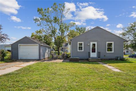 1060 NE 17th Street Cedar Rapids IA 52402