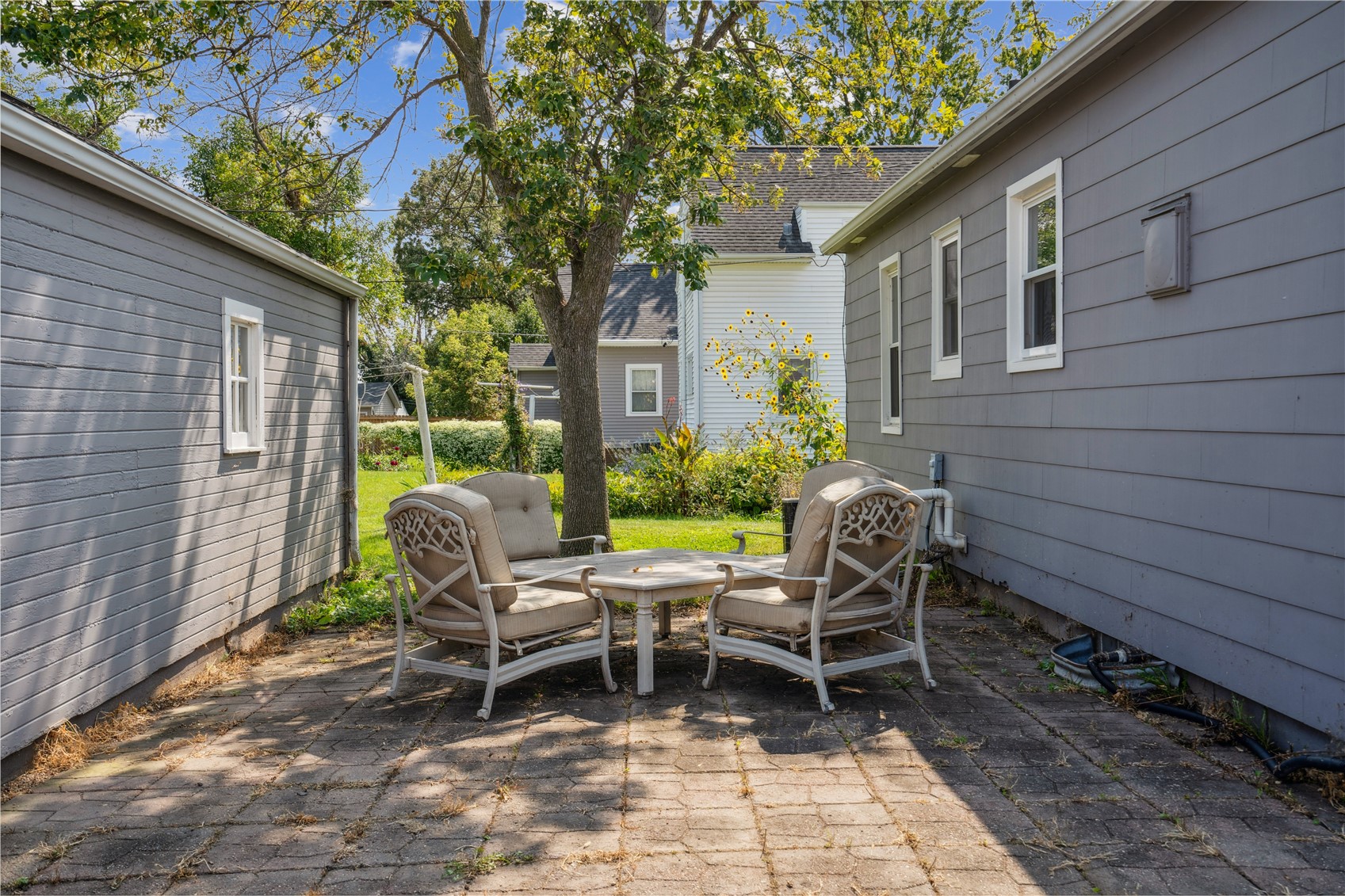 1060 NE 17th Street Cedar Rapids IA 52402