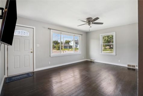 1060 NE 17th Street Cedar Rapids IA 52402