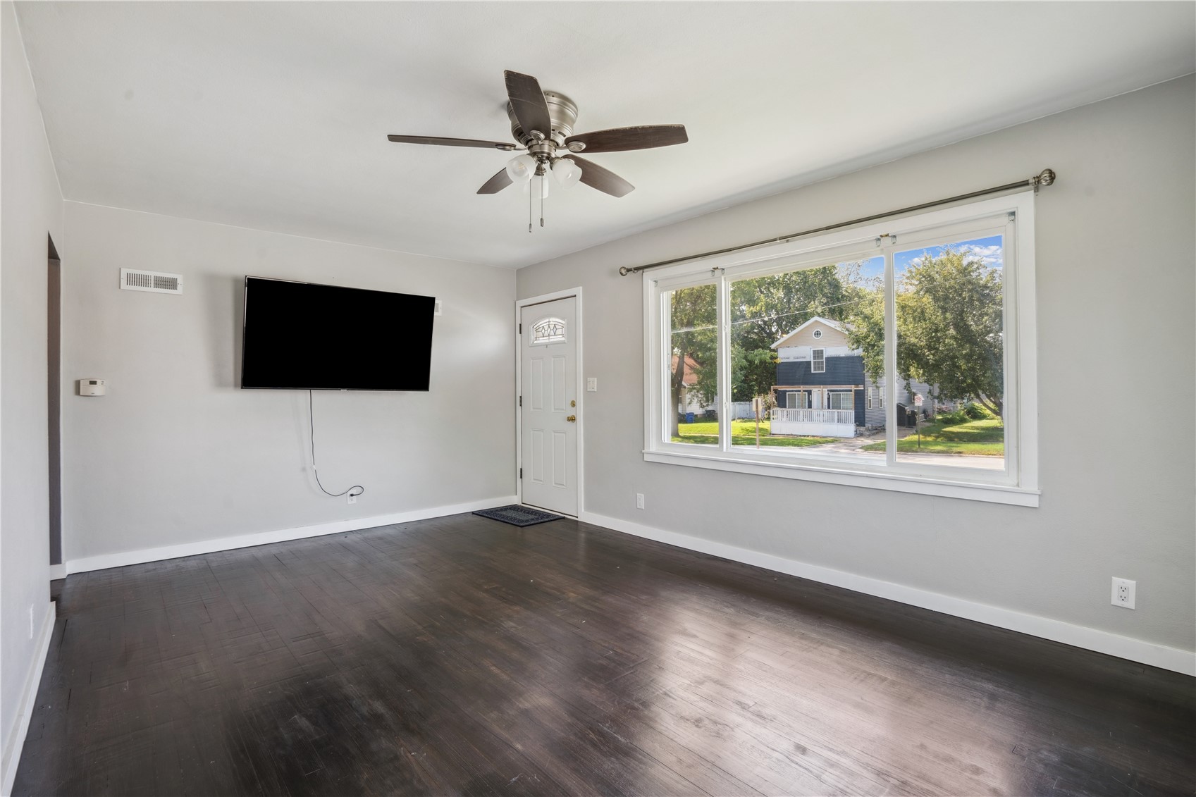 1060 NE 17th Street Cedar Rapids IA 52402