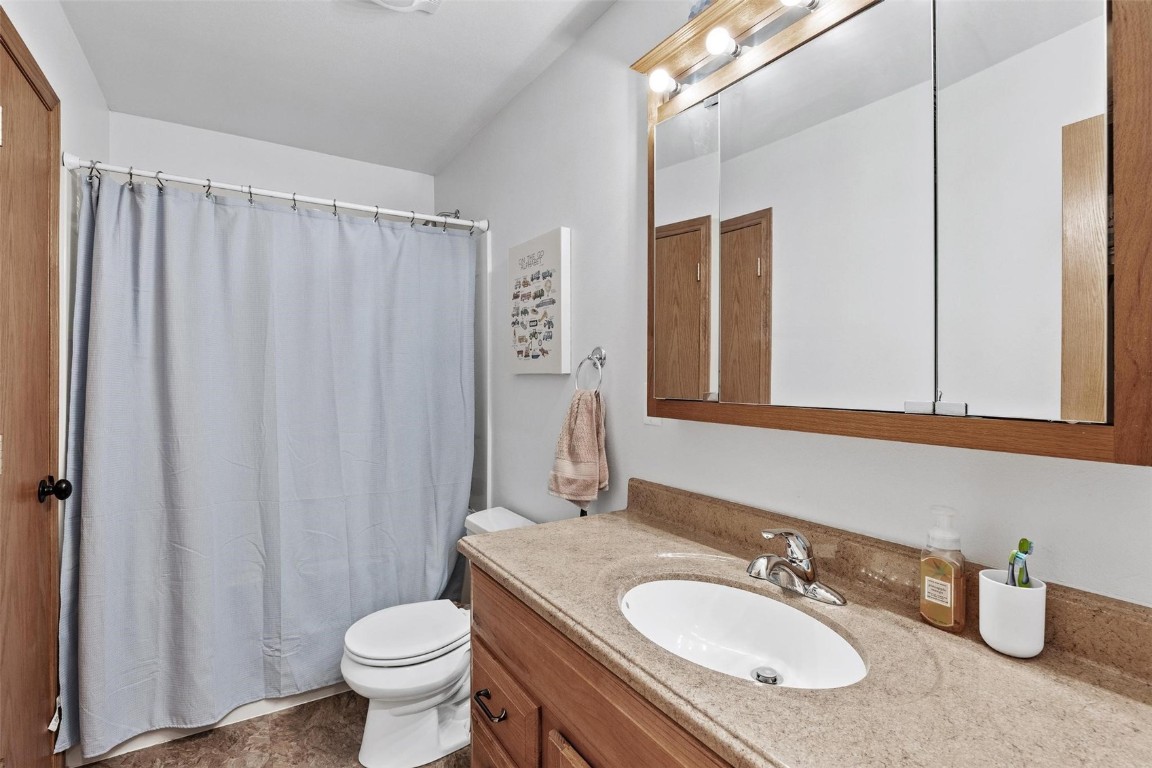 7400 Railway Street Palo IA 52324