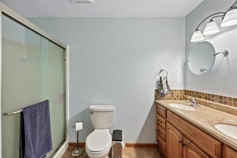 7400 Railway Street Palo IA 52324