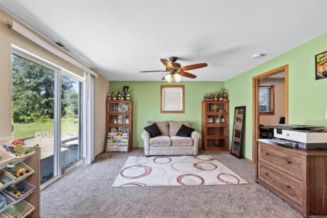 7400 Railway Street Palo IA 52324