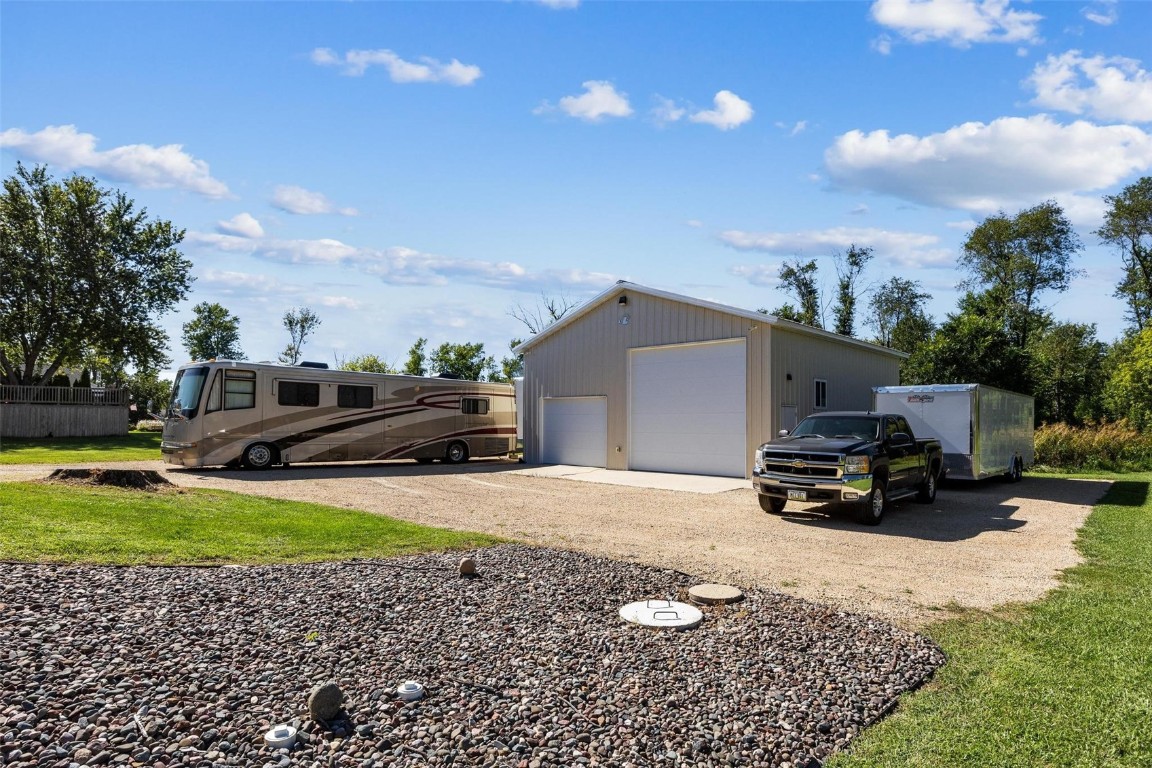 7400 Railway Street Palo IA 52324