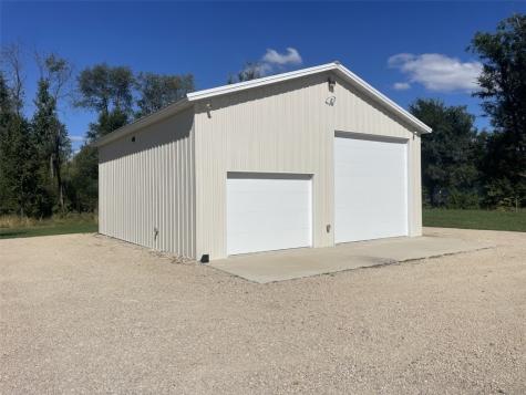 7400 Railway Street Palo IA 52324