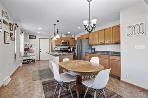 7400 Railway Street Palo IA 52324