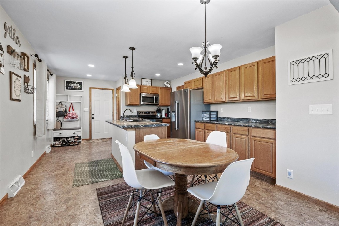 7400 Railway Street Palo IA 52324