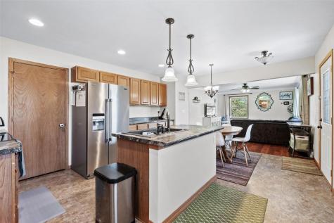 7400 Railway Street Palo IA 52324