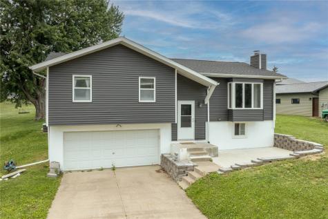 5005 Sunset Drive Cedar Rapids IA 52404