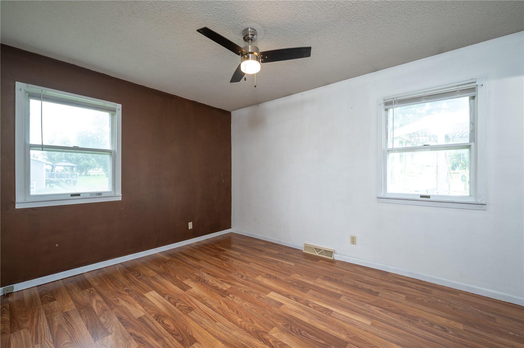 5005 Sunset Drive Cedar Rapids IA 52404
