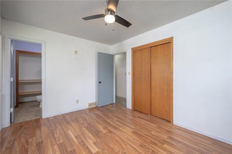 5005 Sunset Drive Cedar Rapids IA 52404