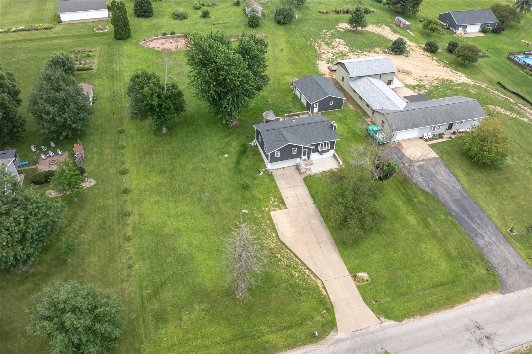 5005 Sunset Drive Cedar Rapids IA 52404